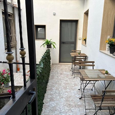 Del Carmine 23 Hotell Bari Exteriör bild