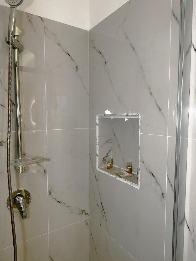 Del Carmine 23 Hotell Bari Exteriör bild