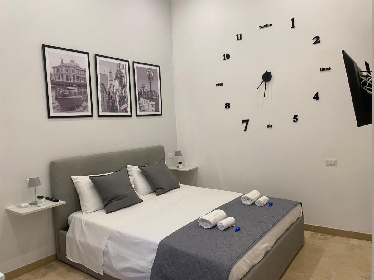 Del Carmine 23 Hotell Bari Exteriör bild