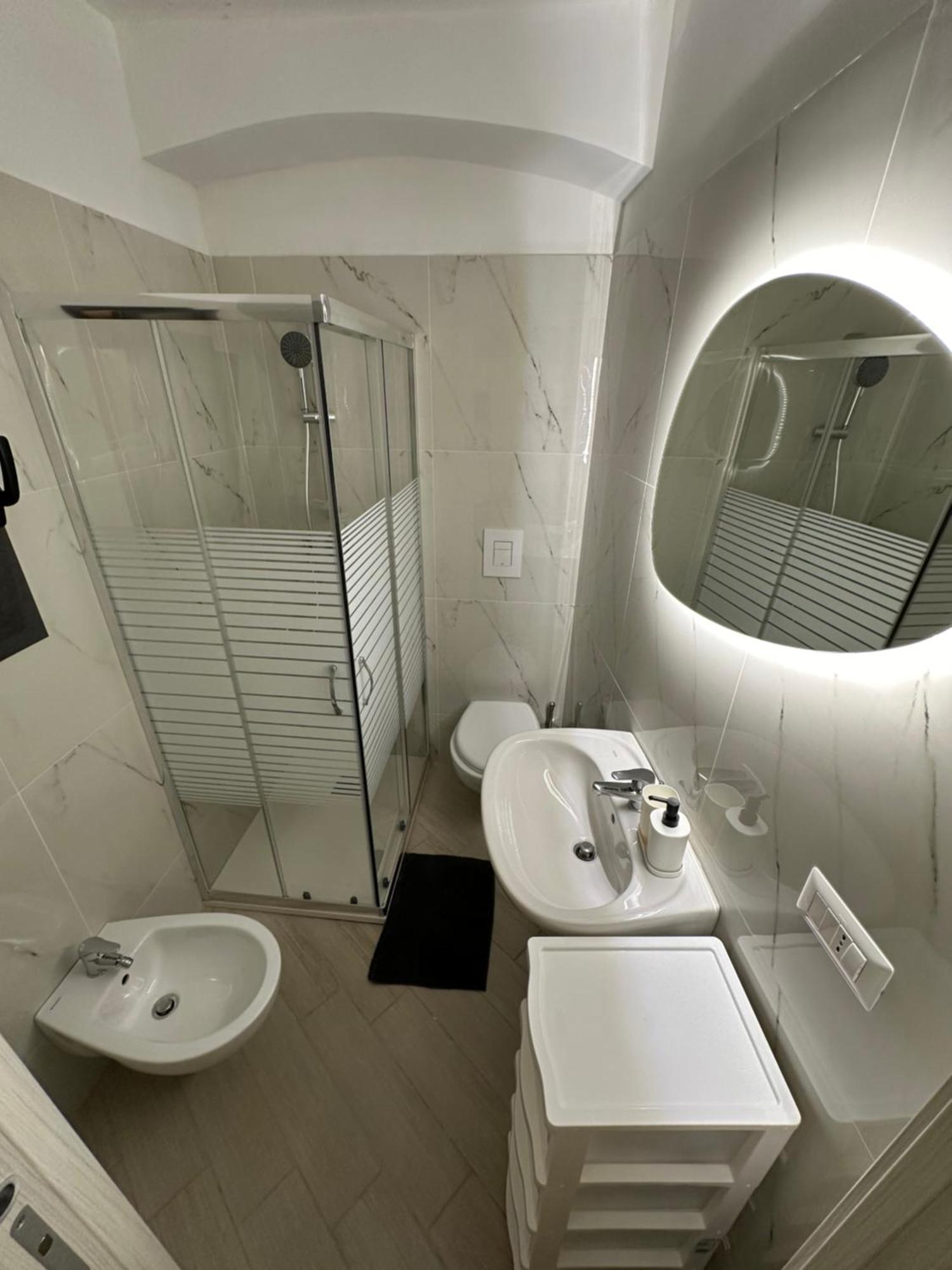 Del Carmine 23 Hotell Bari Exteriör bild