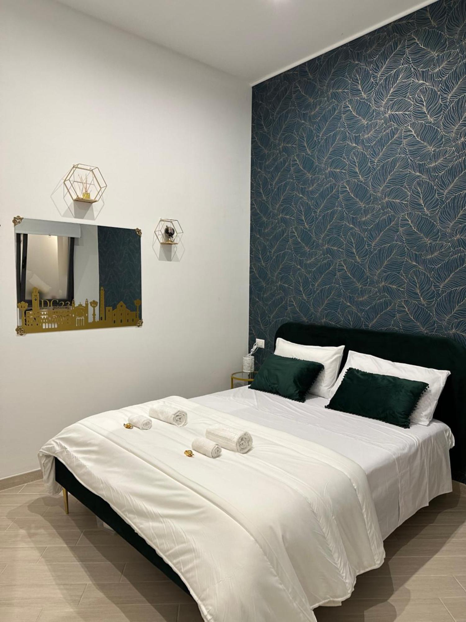 Del Carmine 23 Hotell Bari Exteriör bild