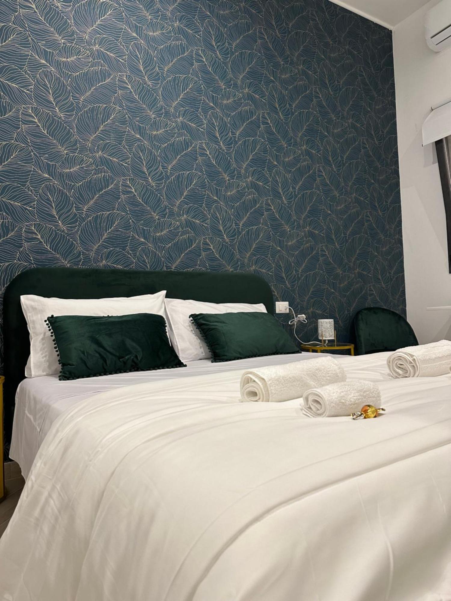 Del Carmine 23 Hotell Bari Exteriör bild